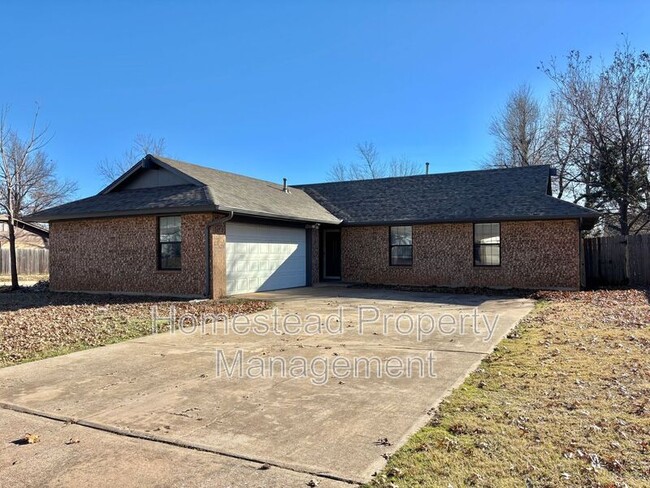 1200 Swan Lake Rd in Edmond, OK - Building Photo - Building Photo