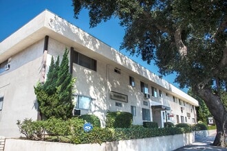 foo833 in Monrovia, CA - Foto de edificio - Building Photo