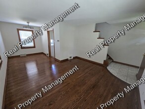 8217 Highland Pl in Munster, IN - Building Photo - Building Photo