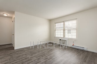 2595 Red Rock Blvd in Grove City, OH - Building Photo - Building Photo