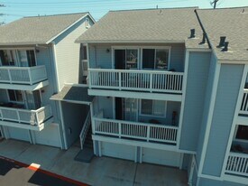 283 Mangano Cir in Encinitas, CA - Building Photo