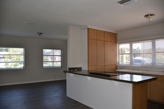 132 McKean St in Auburndale, FL - Foto de edificio - Building Photo