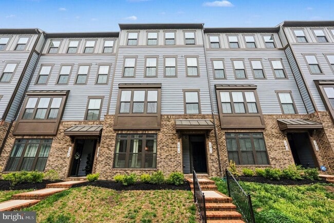 property at 17414 Southern Shrs Dr