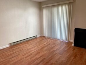 395 Imperial in Daly City, CA - Building Photo - Building Photo