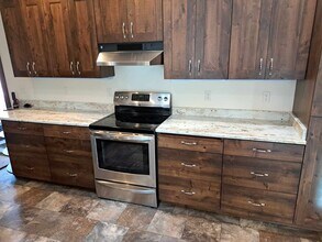 46197 Michel Rd-Unit -Upper in Ronan, MT - Building Photo - Building Photo