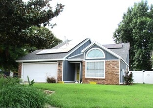 407 Adam St NW in Fort Walton Beach, FL - Building Photo - Building Photo
