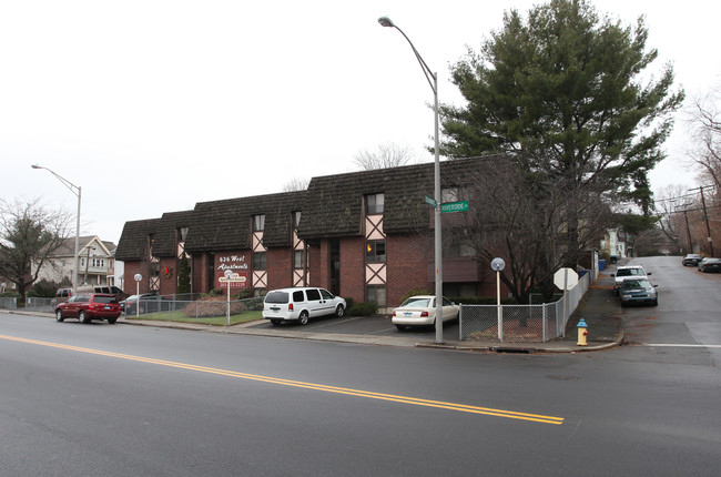 West Apartments in Waterbury, CT - Building Photo - Building Photo