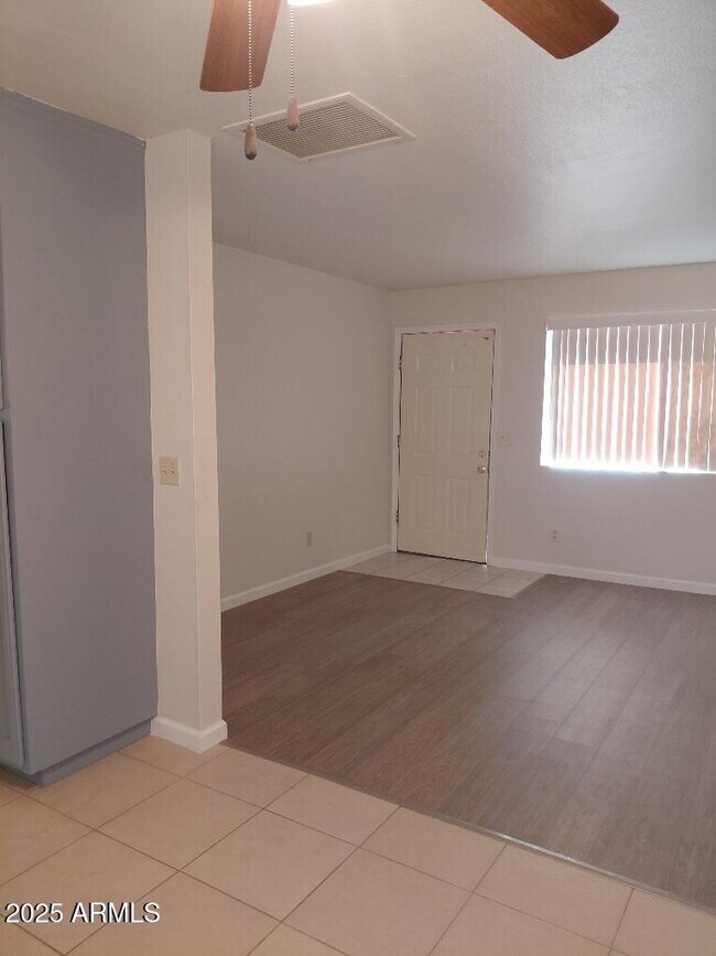 1410 E Mountain View Rd in Phoenix, AZ - Building Photo - Building Photo