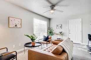 The Centennial in Dallas, TX - Building Photo