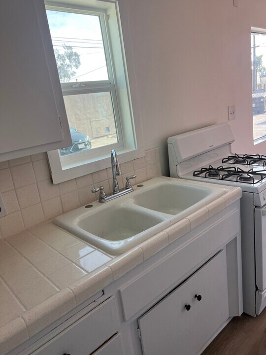 3110 Livonia Ave in Los Angeles, CA - Building Photo