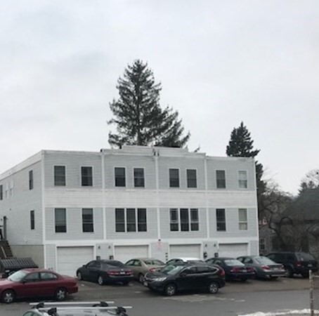 41 N Ashland St in Worcester, MA - Building Photo