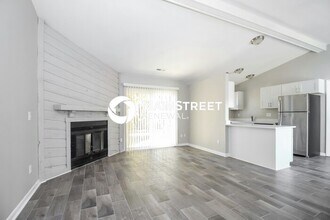 1620 Stoneybrook Dr in High Point, NC - Building Photo - Building Photo