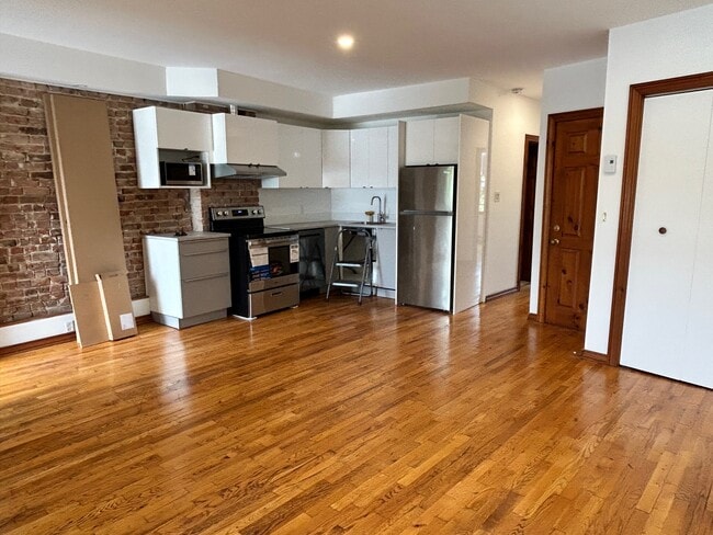 property at 4277 Saint-Jacques Rue
