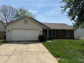 390 Retrac Rd in Lexington, KY - Building Photo