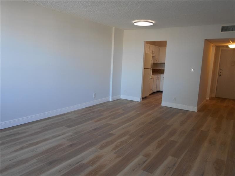 2781 Taft St, Unit 206 in Hollywood, FL - Building Photo