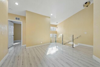 13 Via de Casas Sur in Boynton Beach, FL - Building Photo - Building Photo