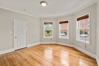798 Mt Auburn St in Watertown, MA - Building Photo - Building Photo