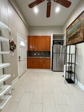 7524 Fountain Ave, Unit .5 in West Hollywood, CA - Building Photo - Building Photo