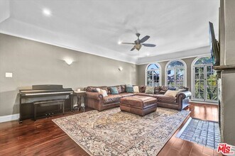 1111 S Orange Dr in Los Angeles, CA - Building Photo - Building Photo