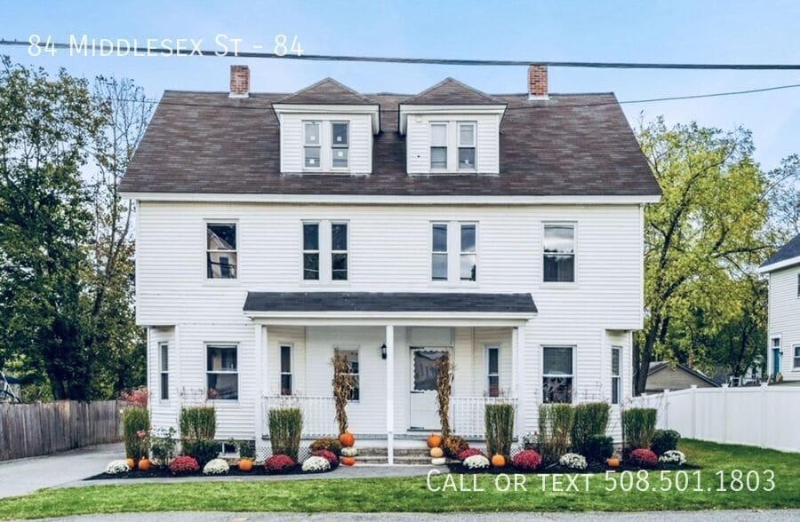 84 Middlesex St in North Chelmsford, MA - Building Photo