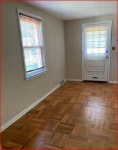 586 Acorn St in Philadelphia, PA - Building Photo - Building Photo