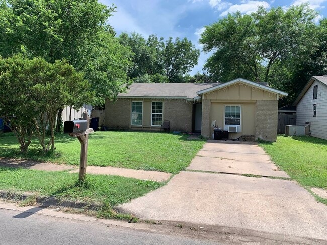property at 4405 Dovewood Dr