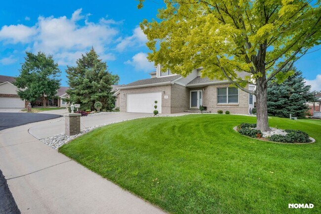 1321 S Lansing Ct in Aurora, CO - Building Photo - Building Photo