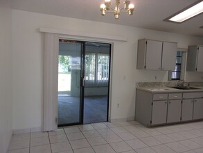 2261 Maximilian Ave in Spring Hill, FL - Building Photo - Building Photo