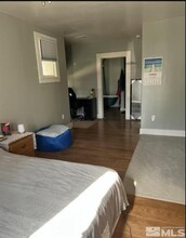 955 Grinnel Ave in Lovelock, NV - Building Photo - Building Photo