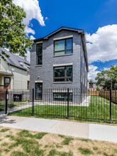 1127 Parkside ave in Chicago, IL - Building Photo - Building Photo