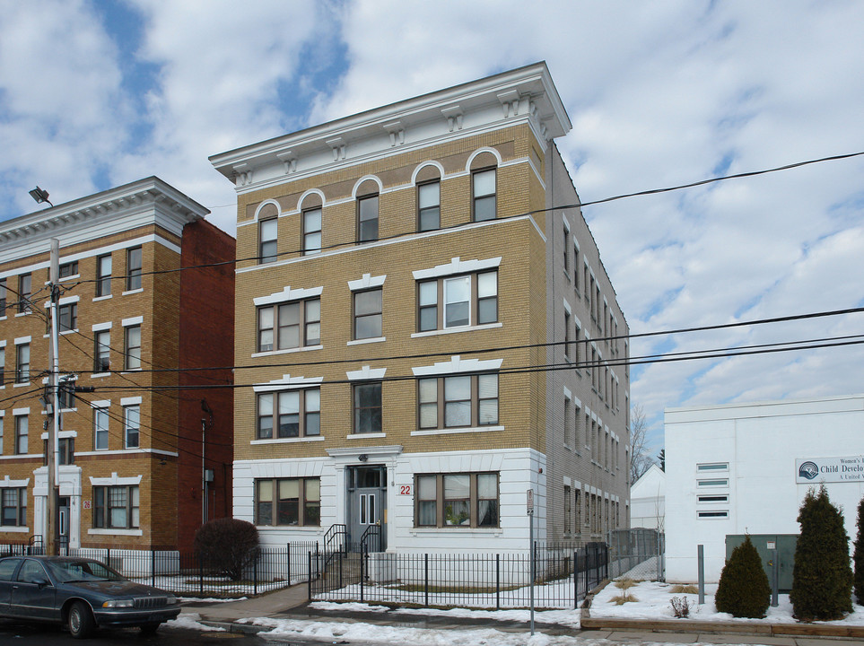 22 Seyms St in Hartford, CT - Building Photo