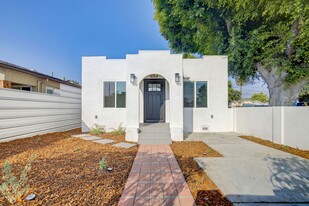 1501 W 60th Pl in Los Angeles, CA - Foto de edificio - Building Photo