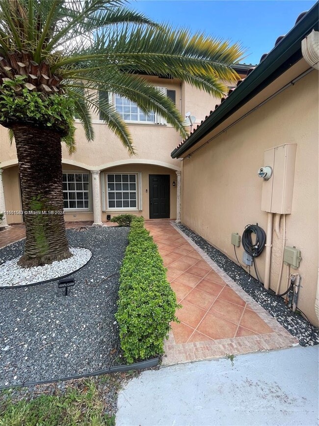 15241 SW 37th Terrace in Miami, FL - Foto de edificio - Building Photo