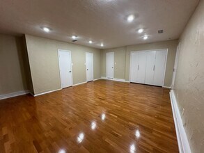 2101 Deerfield Dr in Carrollton, TX - Building Photo - Building Photo