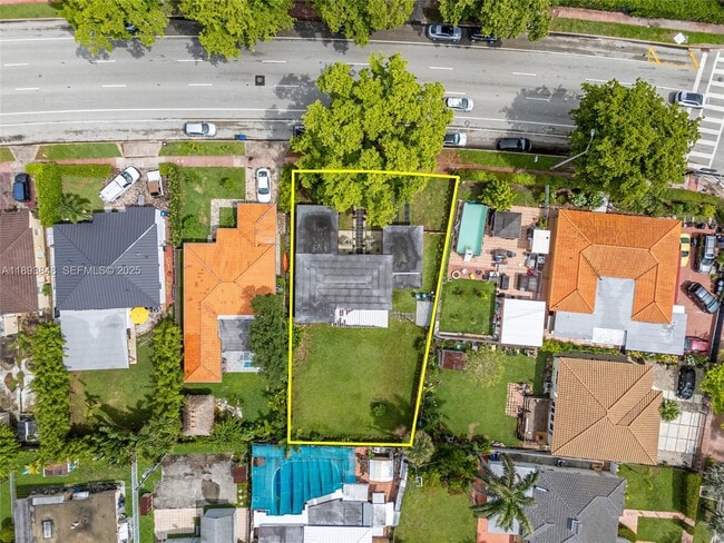 property at 1581 Normandy Dr