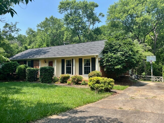 property at 1005 Hayfield Ln