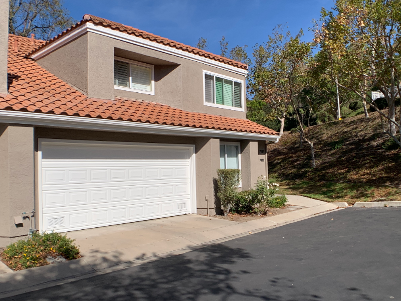 7035 Paseo Encantada in Camarillo, CA - Building Photo