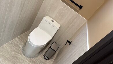 594 S Mentor Ave in Pasadena, CA - Foto de edificio - Building Photo