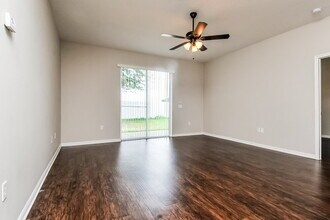 1806 Eagle Pines Circle in Eagle Lake, FL - Building Photo - Building Photo