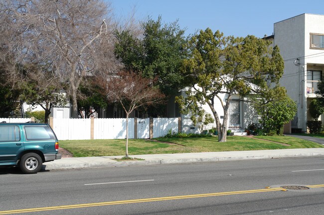 603 E Chevy Chase Dr in Glendale, CA - Building Photo - Building Photo