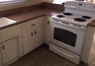 16320 Orick Ave in Victorville, CA - Building Photo - Building Photo