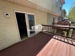 661 Realm Ct W in Odenton, MD - Foto de edificio - Building Photo