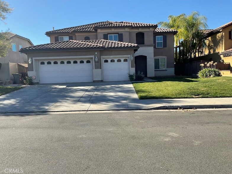 23426 Farnham Ln in Murrieta, CA - Building Photo