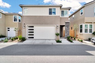 1116 Encore Wy W in Madera, CA - Building Photo