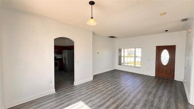348 Aylesbury Ct in Kissimmee, FL - Building Photo - Building Photo