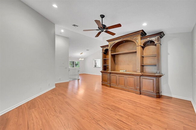 1002 NW 105th Way in Plantation, FL - Building Photo - Building Photo