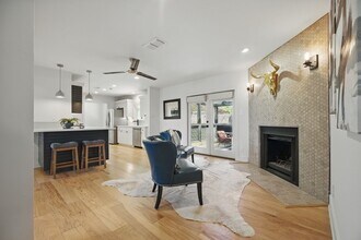 8101 Mullen Dr in Austin, TX - Building Photo - Building Photo