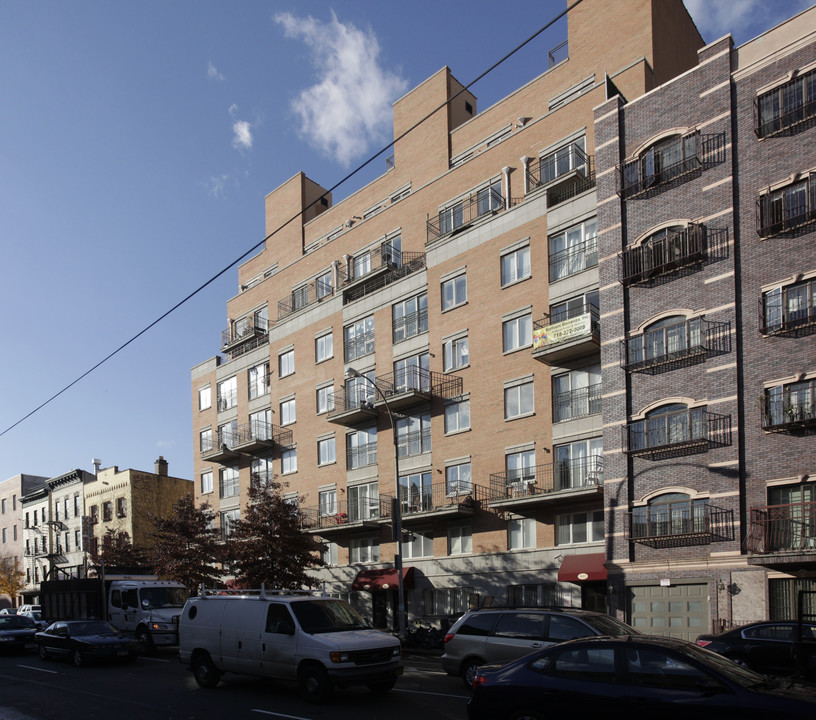 902 Bedford Ave. in Brooklyn, NY - Foto de edificio