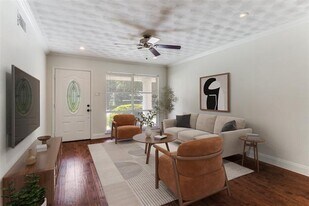 11351 Lippitt Ave in Dallas, TX - Building Photo