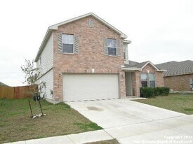 3610 Cherokee Hills in Selma, TX - Building Photo